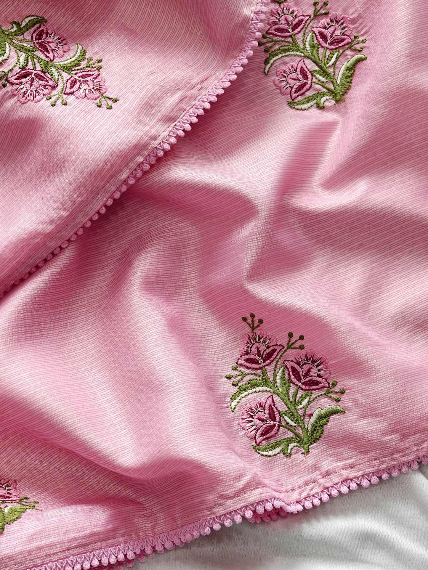 Beautiful premium Kota Doriya saree with scallop border