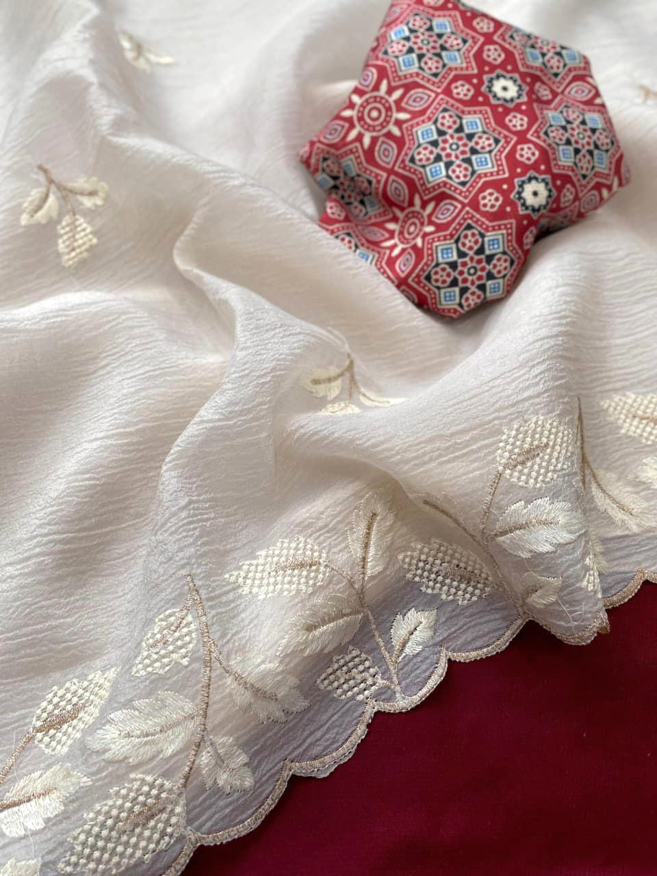 Crushed Georgette saree with leaf embroidery
