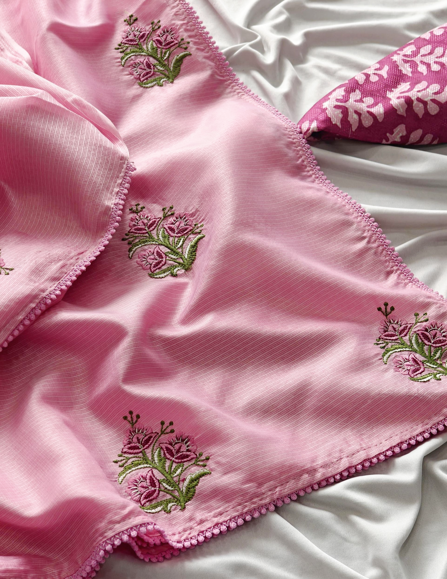 Beautiful  premium Kota Doriya saree with scallop border