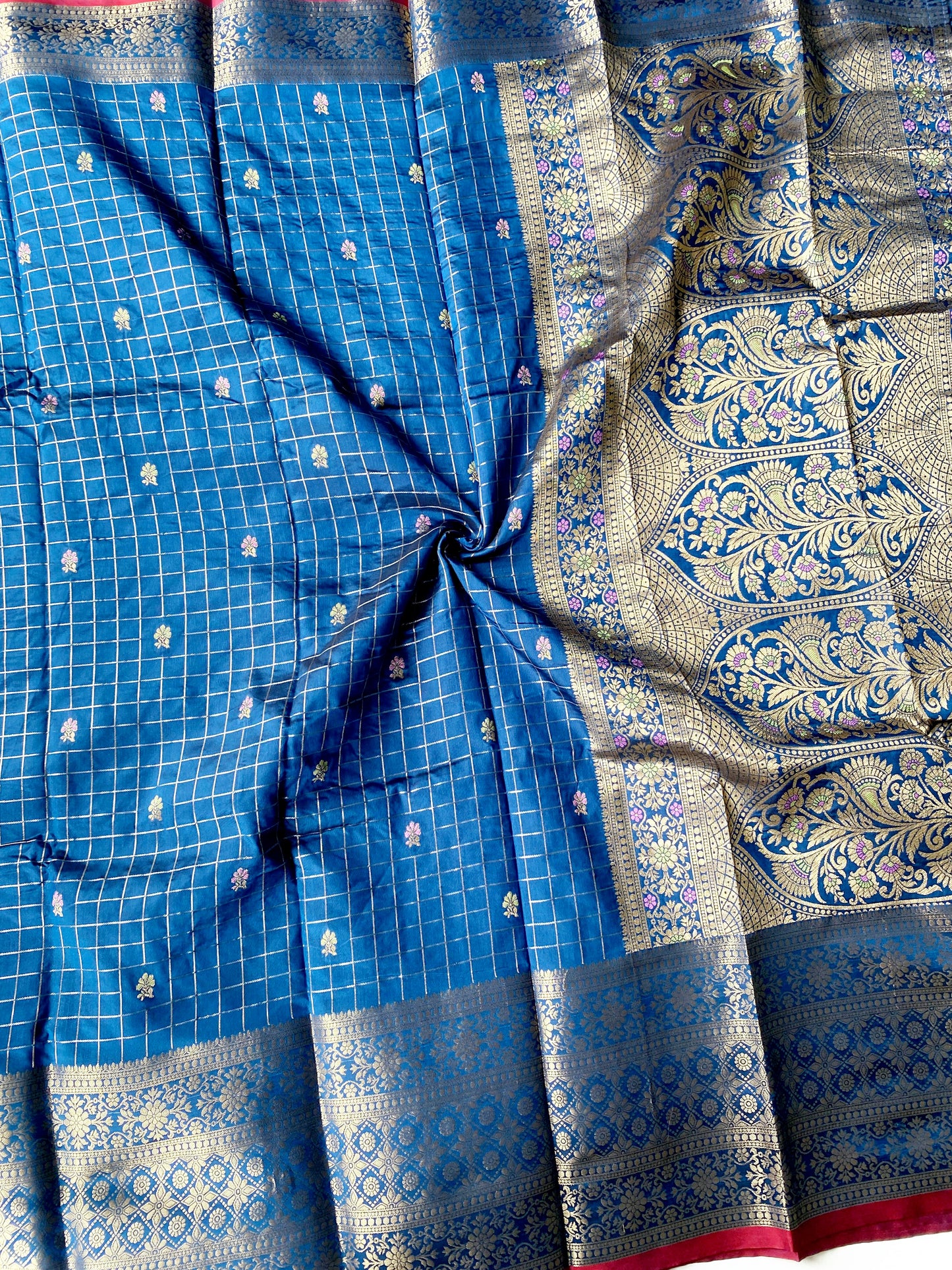 Handloom saree with meenakari work