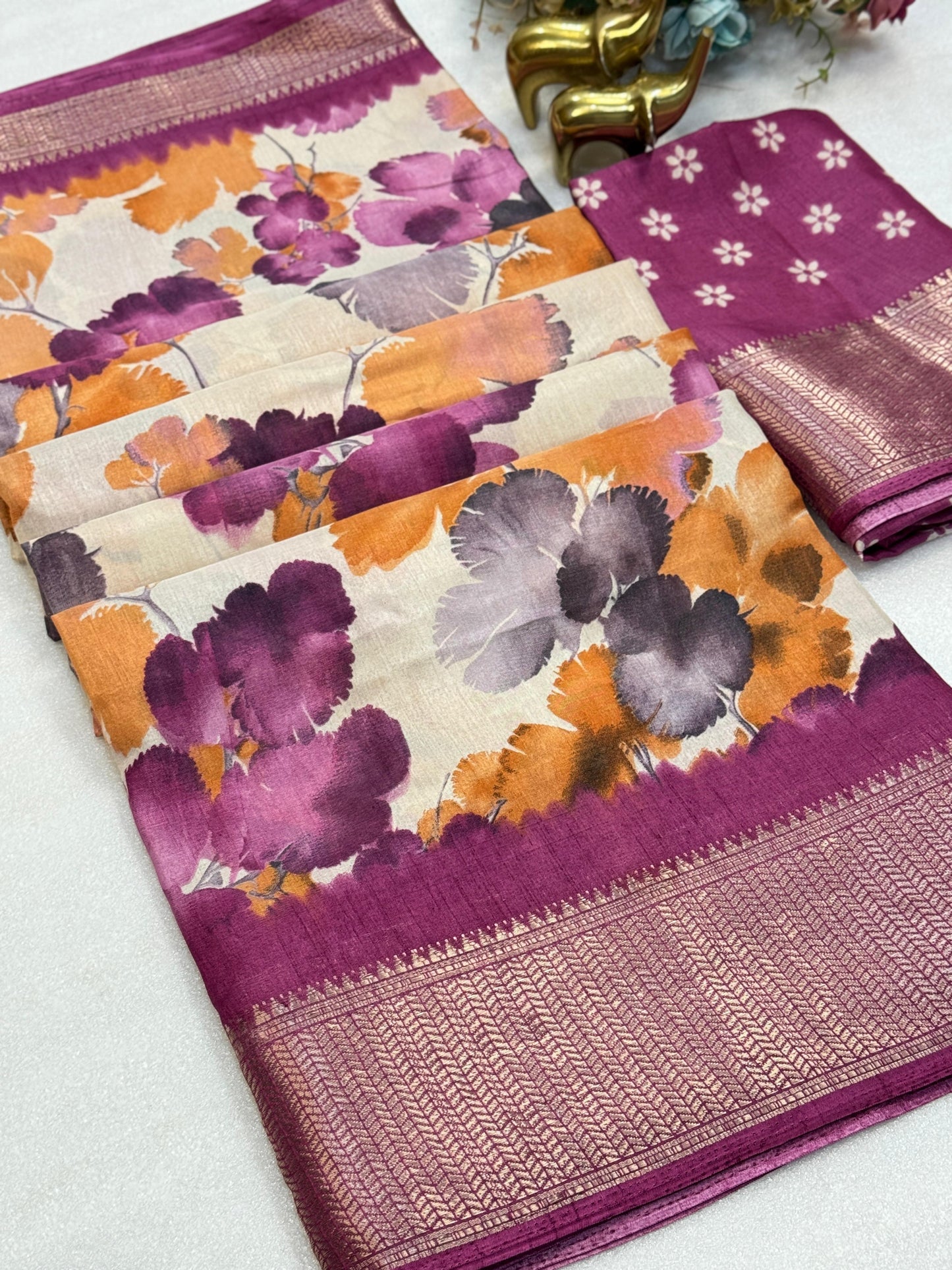 Dola silk saree with Floral print